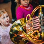 Children get acquainted with musical instruments