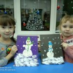 Children&#39;s master class on plasticineography &quot;Snowman&quot; using cotton wool with children of senior preschool age
